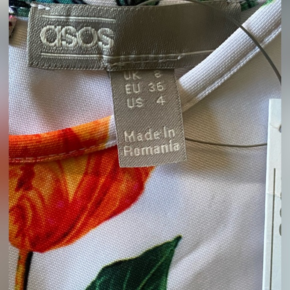 NWT ASOS Floral Dress With Fluted Sleeves Size 4 - Picture 5 of 16